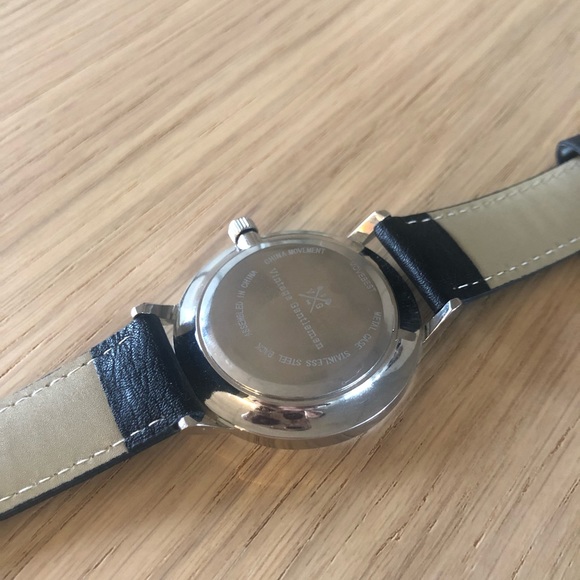 The Vintage Gentleman 40mm Leather Watch - Picture 4 of 9